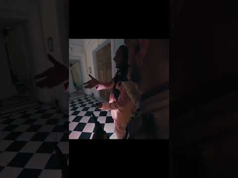 Il a pas capté qu'il avait perdu son couteau 😂 thumbnail