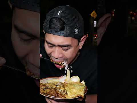 Makan nasi usus ayam legendaris di jakarta. thumbnail