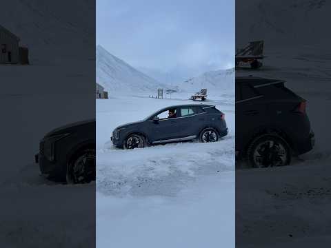 ATOLEI O CARRO NO GELO NA ISLÂNDIA thumbnail