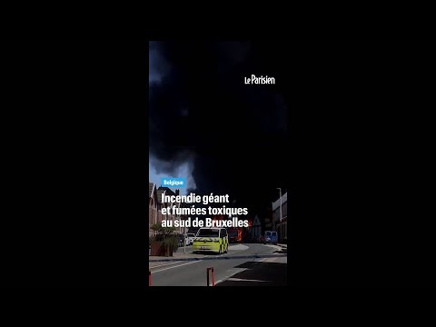 Impressionnant incendie et fumées toxiques en Belgique thumbnail