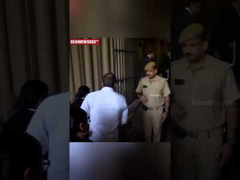 'தொண்டர்களுக்கு வக்கீலாக மாறிய EX.CM..'? கருப்பு உடையில் இப்படியா..? thumbnail