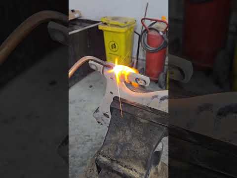 Wheel stud installation trick #carmaintenance #automotive  thumbnail