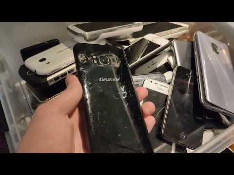 Samsung's BATTERY PROBLEM 2022! thumbnail