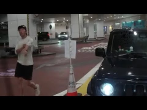 車CAM直擊 - XZ7783 摺高衫袖似係預備落車打人，點知最 7 係自己 thumbnail