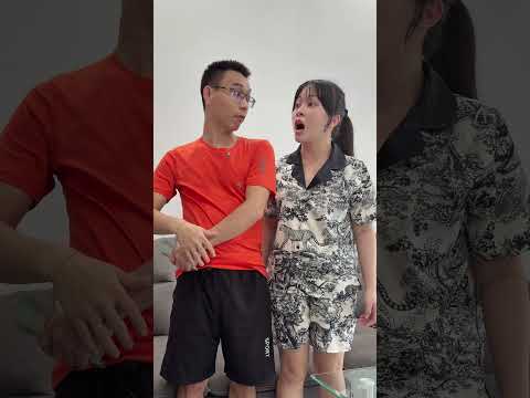 Khoẻ hết cả người #funny #cuoichutthoi #haihuocvuive #haihuoc #giadinh #vochong #giaitri thumbnail