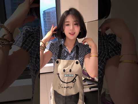喜欢这个阿姨 thumbnail