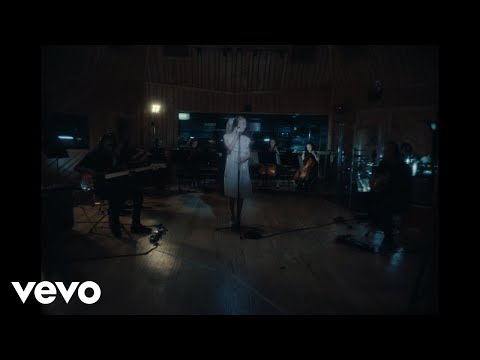 Ariana Grande - eternal sunshine (live version) thumbnail