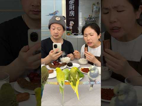 老公如此迷恋手机📱？😳平平淡淡一餐饭😘🥰美食美味 thumbnail