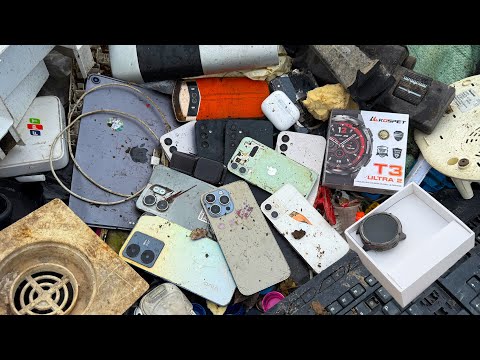 😯Great Day🥰 i Found Apple AirPods_SmartWatch _iPhone 15_iPhone 12 & Many Samsung At The Junkyard ! thumbnail
