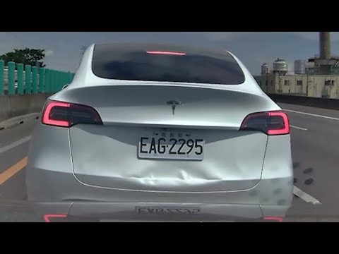 【車禍影片】想說已經煞住了，結果還是被後面剎不住撞上了（2026.06.13 國道一號高雄岡山段 thumbnail