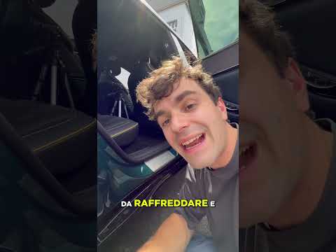 NON HAI MAI VISTO UN'AUTO che SI RICARICA COSÌ! thumbnail