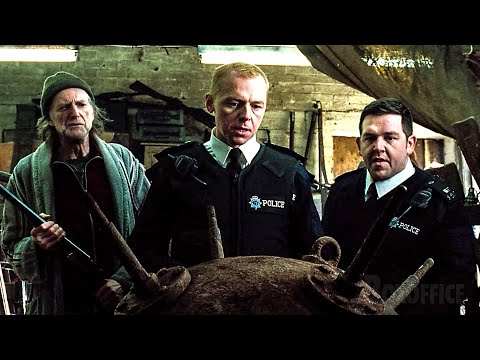 Des policiers trouvent une mine de la WWII dans la grange d'un vieux | Hot Fuzz 🔥 4K thumbnail